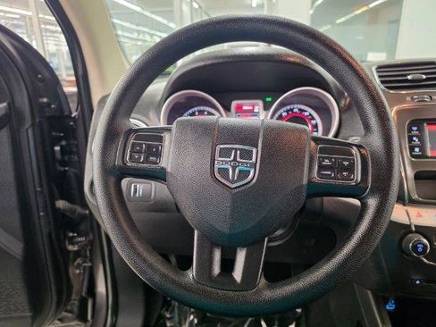 Used 2020 Dodge Journey SE FWD image 15