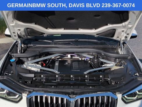 Used 2022 BMW X5 xDrive40i w/ Premium Package AWD/4WD image 14