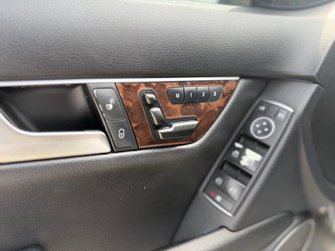 Used 2012 Mercedes-Benz C 300 4MATIC Sedan image 11