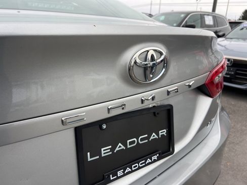 Used 2020 Toyota Camry LE image 29