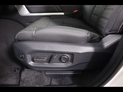 Used 2025 Toyota Sequoia Capstone AWD/4WD image 33