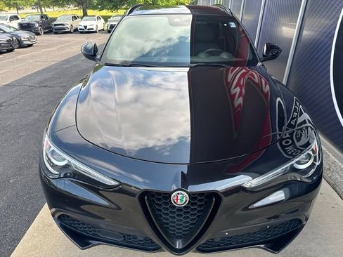 Used 2023 Alfa Romeo Stelvio Veloce AWD/4WD image 9