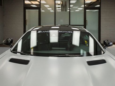 Used 2018 Mercedes-Benz AMG GT R image 8