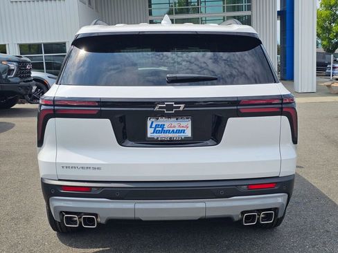 New 2026 Chevrolet Traverse LT image 6