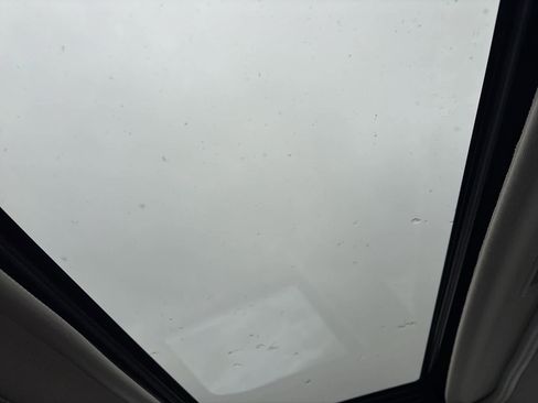 Used 2011 Subaru Legacy 2.5i Limited image 19