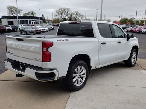 Used 2021 Chevrolet Silverado 1500 Custom AWD/4WD image 13