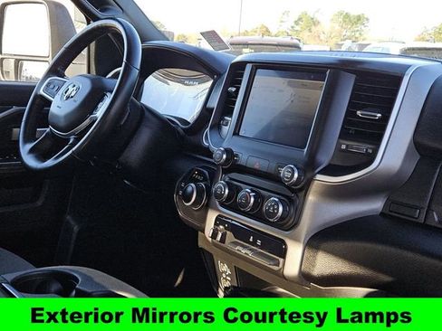 Used 2024 RAM 2500 Big Horn image 32