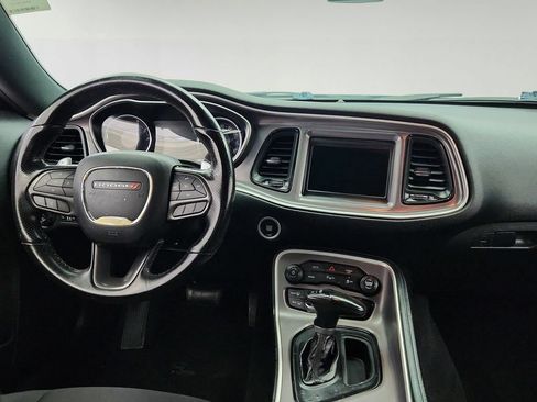 Used 2022 Dodge Challenger GT AWD/4WD image 22