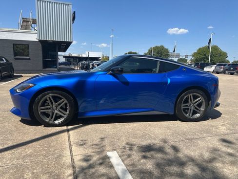 Used 2024 Nissan Z Sport w/ Floor Mat Package RWD image 9