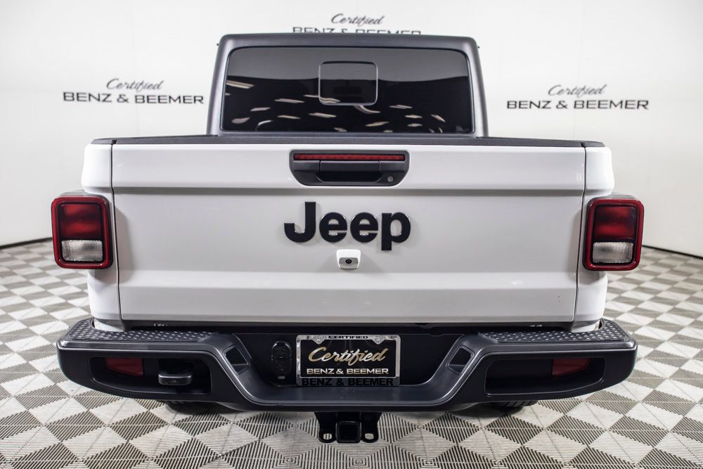 Used 2023 Jeep Gladiator Sport AWD/4WD image 9