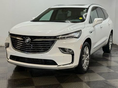 Certified 2024 Buick Enclave Essence w/ Experience Buick Package image 5