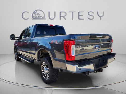 Used 2018 Ford F250 Lariat w/ Lariat Value Package AWD/4WD image 2