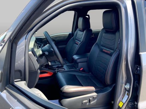 Used 2025 Nissan Frontier PRO-4X w/ Pro Premium Package AWD/4WD image 8