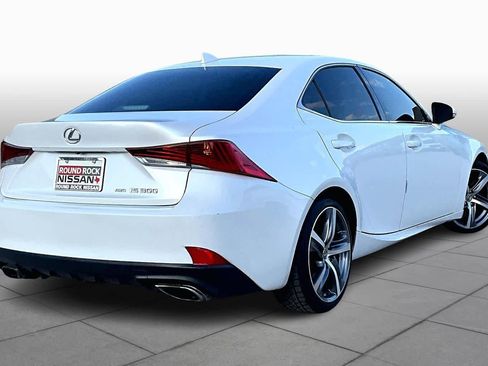 Used 2018 Lexus IS 300 AWD image 12