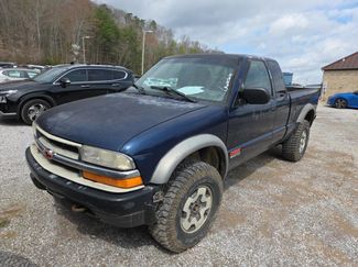 Used 2000 Chevrolet S10 Pickup LS w/ Preferred Equipment Group video 1