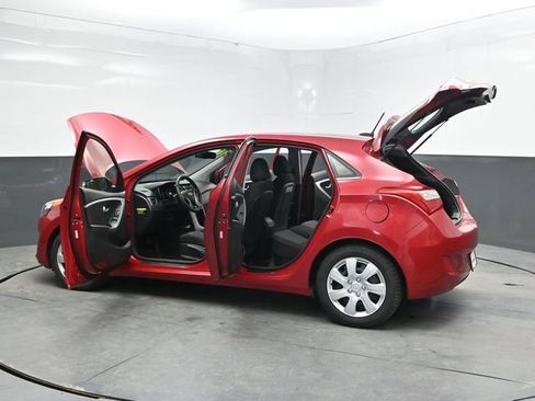 Used 2016 Hyundai Elantra GT FWD image 35