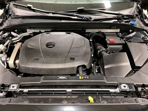 Used 2020 Volvo V60 T5 Cross Country w/ Protection Package Premier image 30