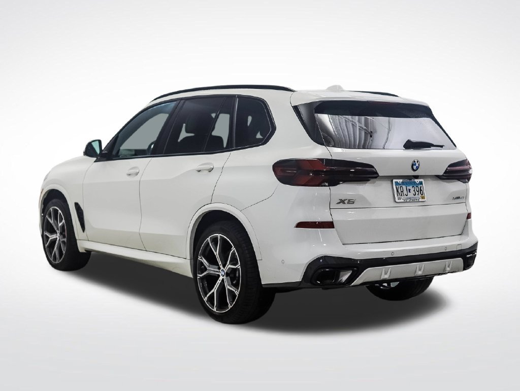 Certified 2024 BMW X5 xDrive40i w/ Executive Package AWD/4WD image 3