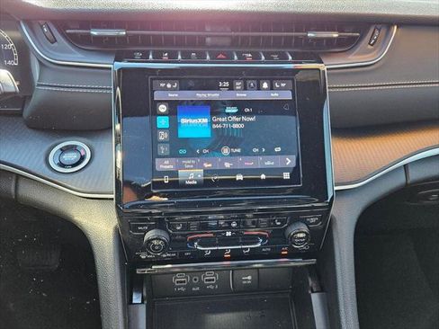 Certified 2025 Jeep Grand Cherokee Laredo X w/ Luxury Tech Group I RWD image 18