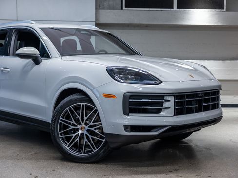 New 2026 Porsche Cayenne image 16