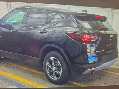 Used 2025 Chevrolet Blazer LT image 4