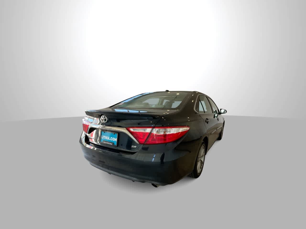 Used 2015 Toyota Camry SE FWD image 8
