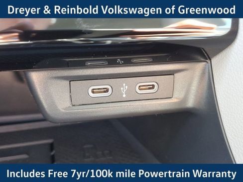 New 2025 Volkswagen Jetta SE image 32