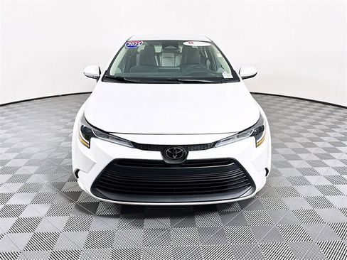 Certified 2025 Toyota Corolla LE image 2