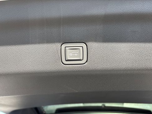 New 2026 GMC Yukon XL Elevation image 35