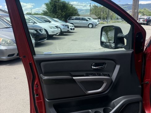 Used 2015 Nissan Titan PRO-4X AWD/4WD image 18