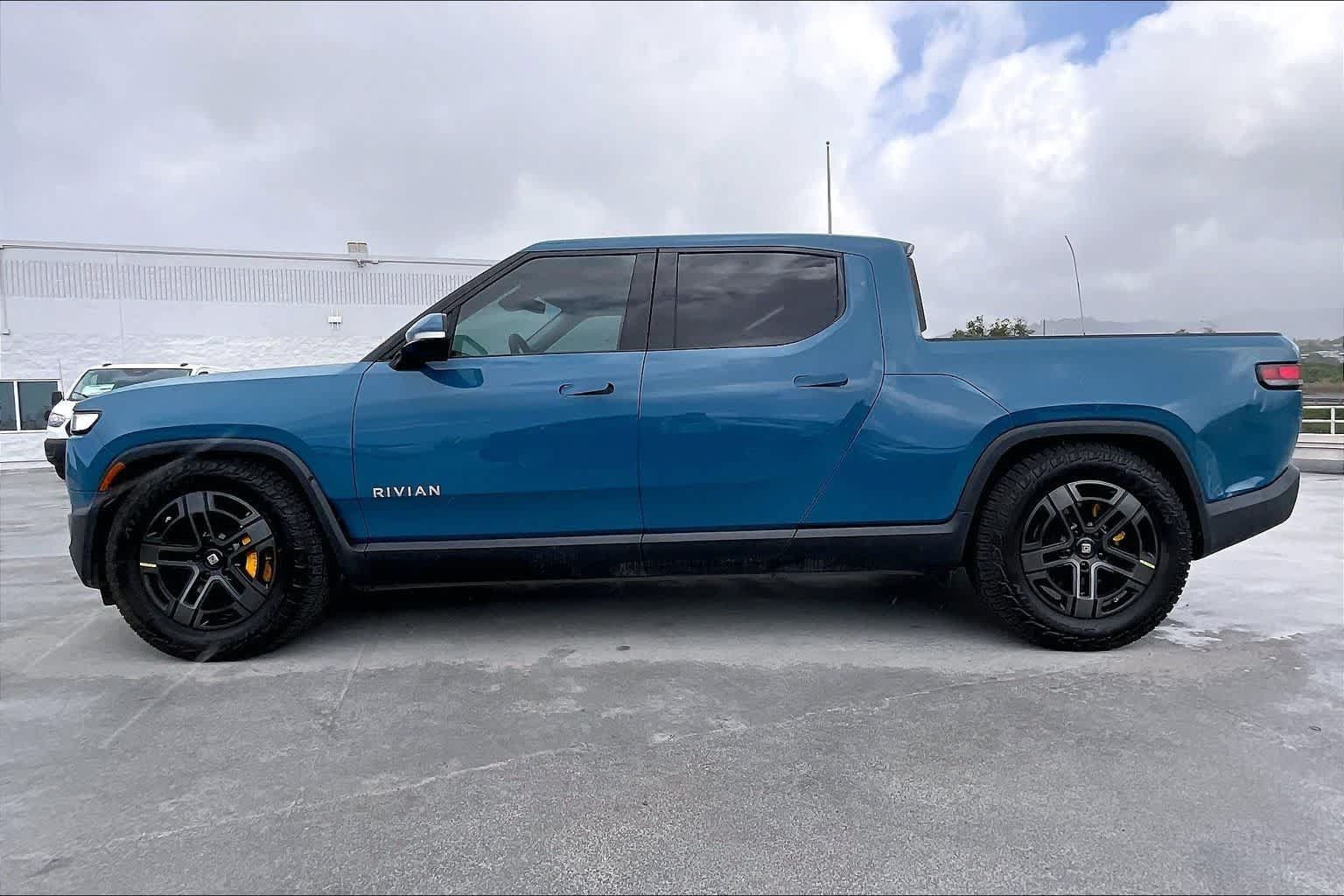 Used 2023 Rivian R1T Adventure Quad AWD/4WD image 3