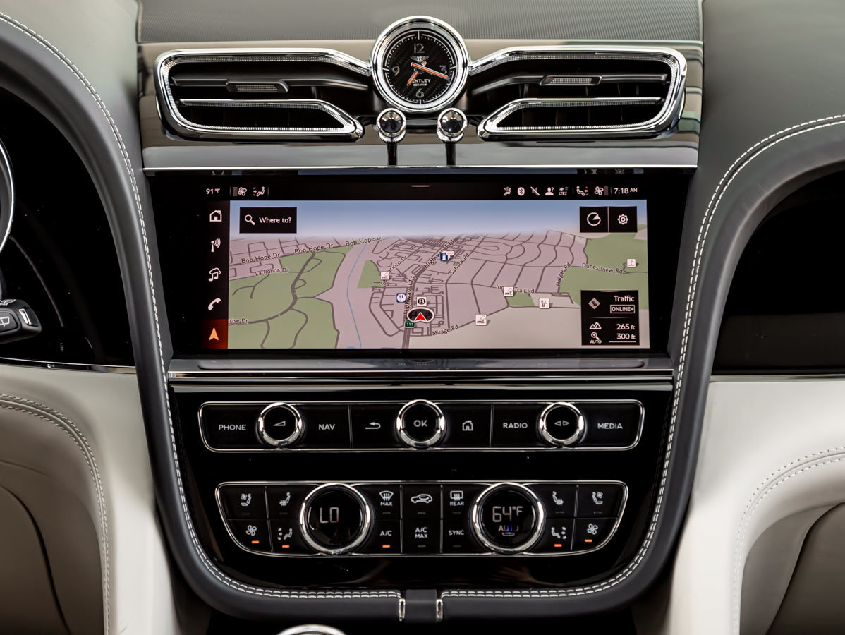 Used 2026 Bentley Bentayga AWD/4WD image 22