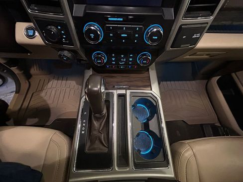 Used 2019 Ford F150 Lariat AWD/4WD image 11