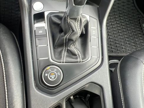 Used 2022 Volkswagen Taos SE image 20