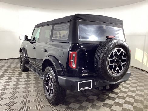 Used 2021 Ford Bronco Outer Banks image 4