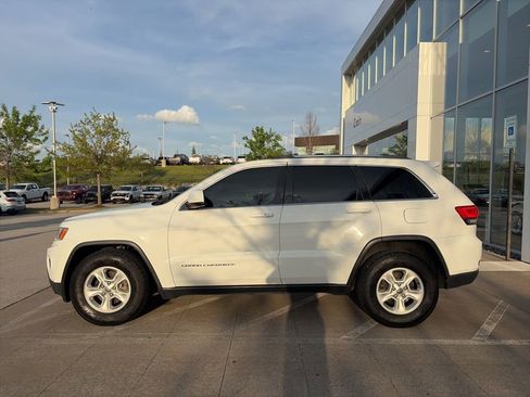Used 2015 Jeep Grand Cherokee Laredo w/ Quick Order Package 23E image 4