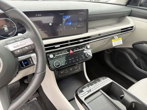 New 2026 Hyundai Tucson Limited image 28