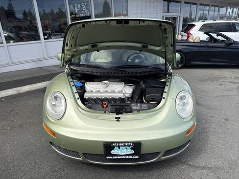 Used 2008 Volkswagen Beetle S image 9