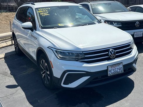 Used 2022 Volkswagen Tiguan S FWD image 2
