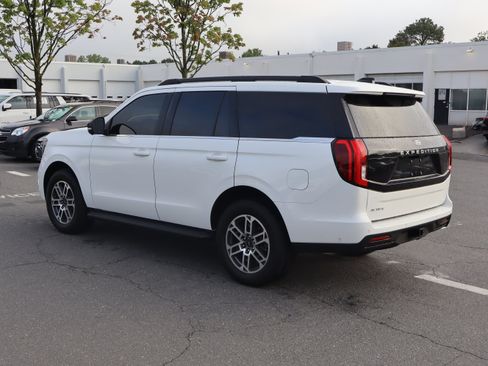 Used 2025 Ford Expedition Active RWD image 19