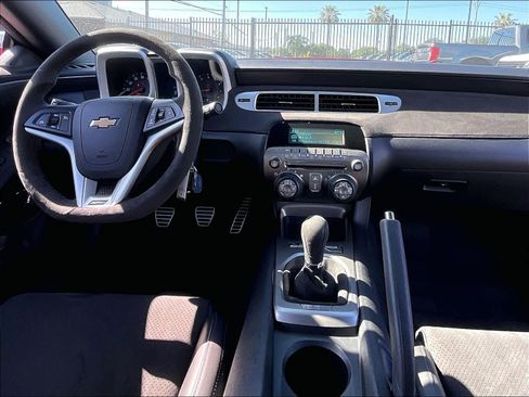 Used 2015 Chevrolet Camaro Z/28 RWD image 17