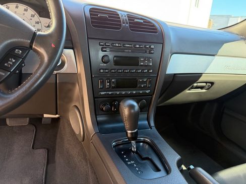 Used 2002 Ford Thunderbird RWD image 15