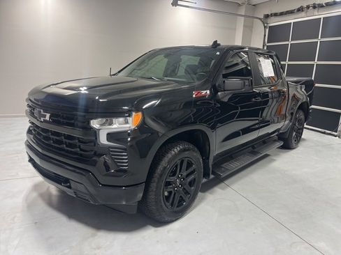 Used 2025 Chevrolet Silverado 1500 RST image 3