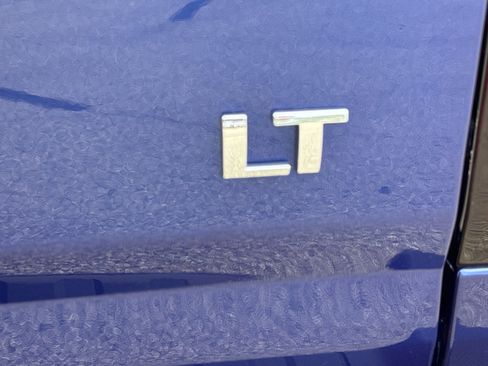 Used 2017 Chevrolet Colorado LT w/ LT Convenience Package RWD image 9