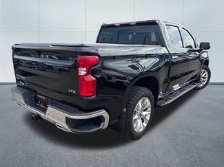 Used 2022 Chevrolet Silverado 1500 LTZ w/ LTZ Premium Package AWD/4WD video 4