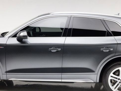 Used 2021 Audi Q5 e Premium w/ Convenience Package image 33