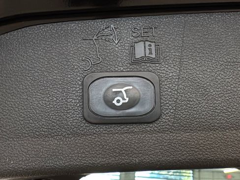 Used 2019 Ford Escape SEL FWD image 27