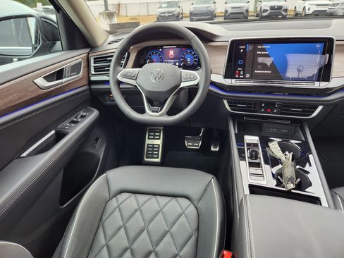 Used 2026 Volkswagen Atlas SEL Premium R-Line image 13