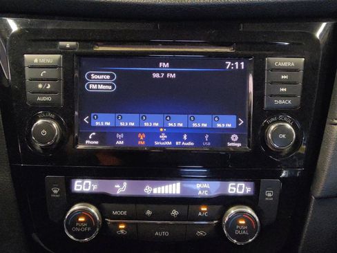 Used 2020 Nissan Rogue SV FWD image 25