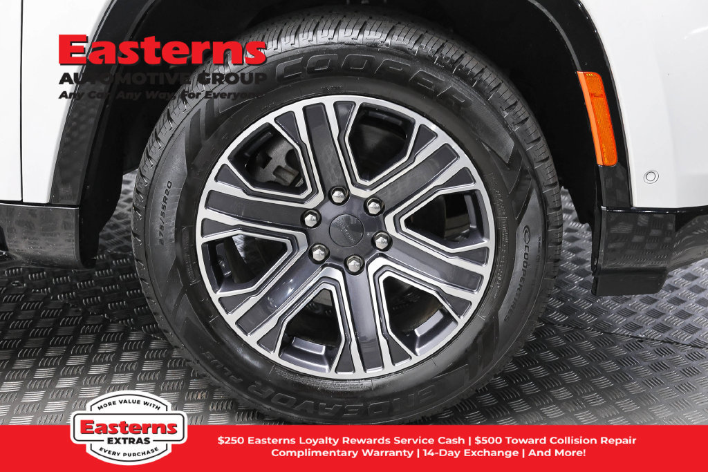 Used 2024 Jeep Wagoneer Series II AWD/4WD image 33